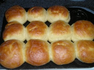 Easy, Delicious, Easter Dinner Rolls
