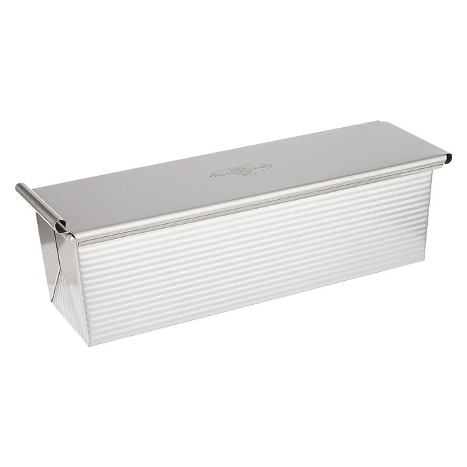 Handcrafted heavy-duty aluminized steel Pullman loaf pan with lid, designed for even heat conduction and professional-style bread baking; ideal for Kitchen & Food, Cookware, and Baking Supplies collections.