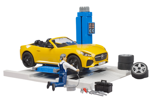 Bruder Toys bworld Car Service Centre with Roadster