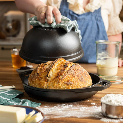 Lodge Chef Collection Seasoned Cast Iron Bread Oven
