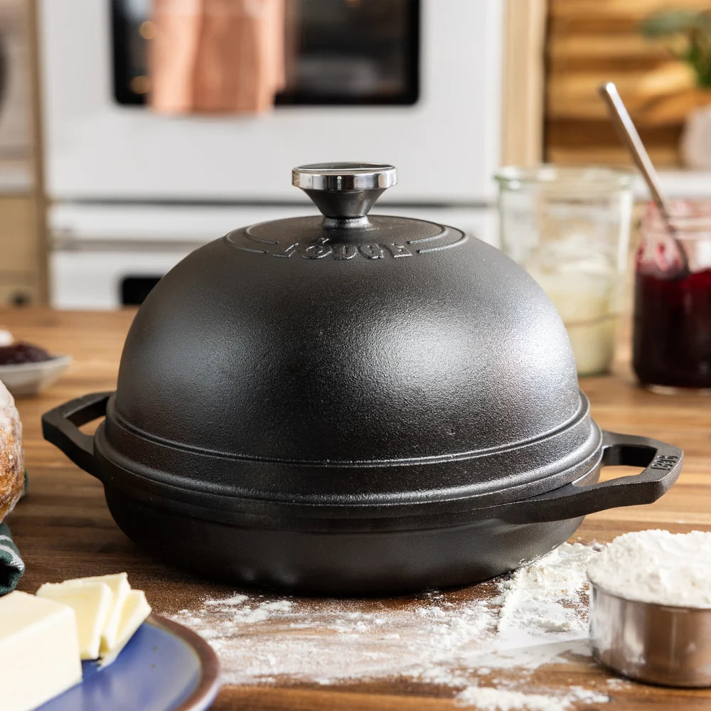 Lodge Chef Collection Seasoned Cast Iron Bread Oven