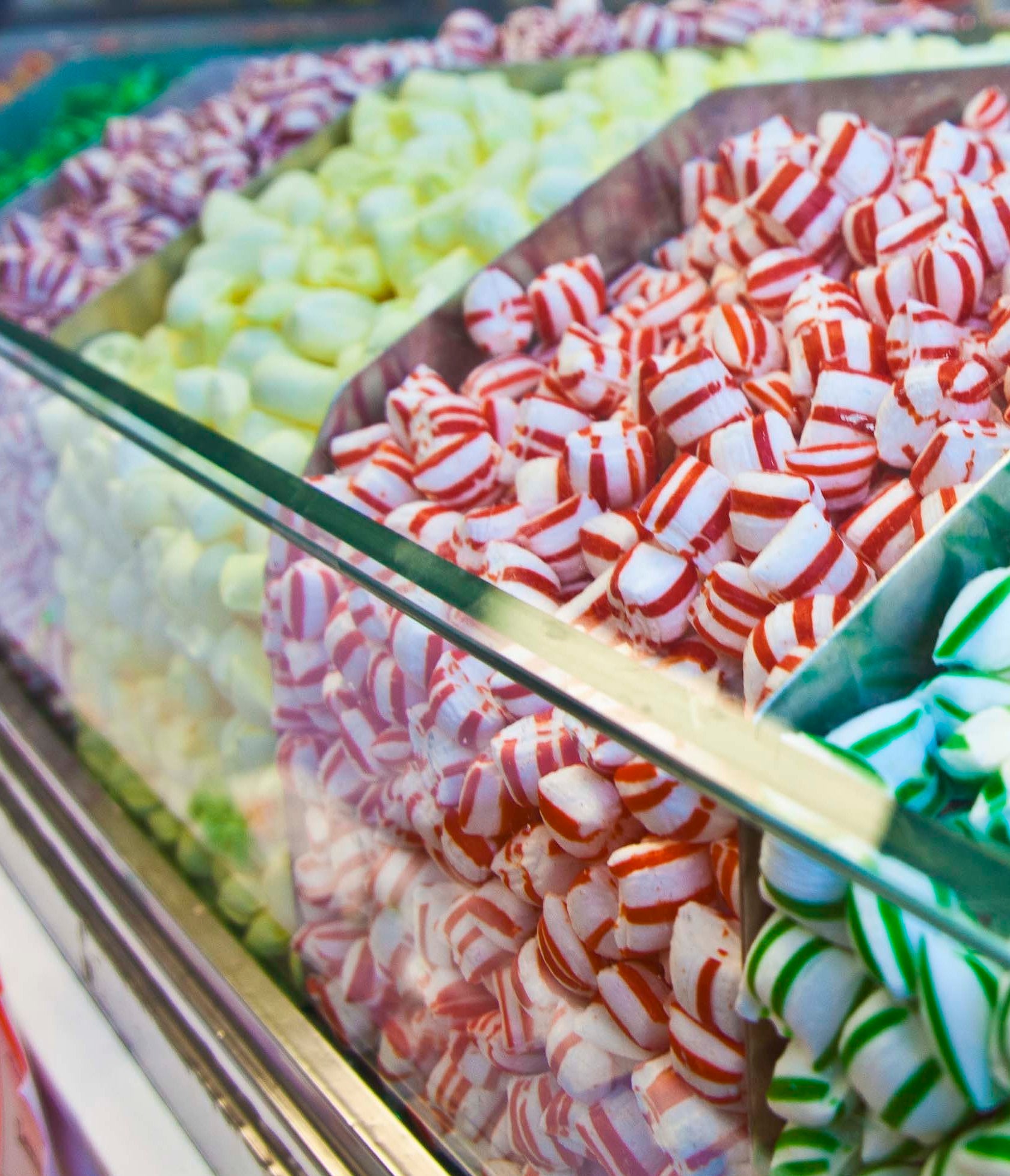It's retro all the way at Arnold's!