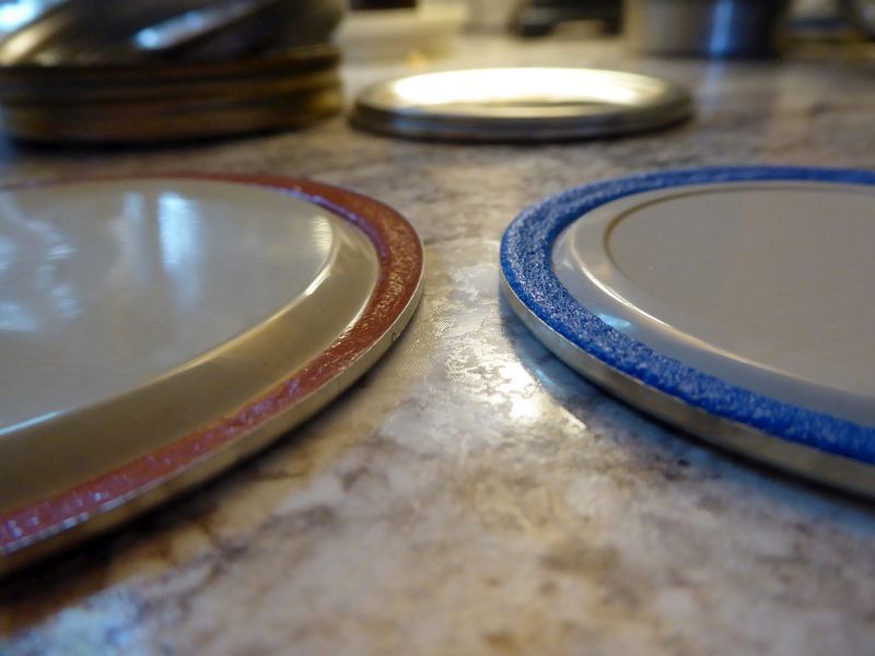 comparison between Superb lid and name-brand lid