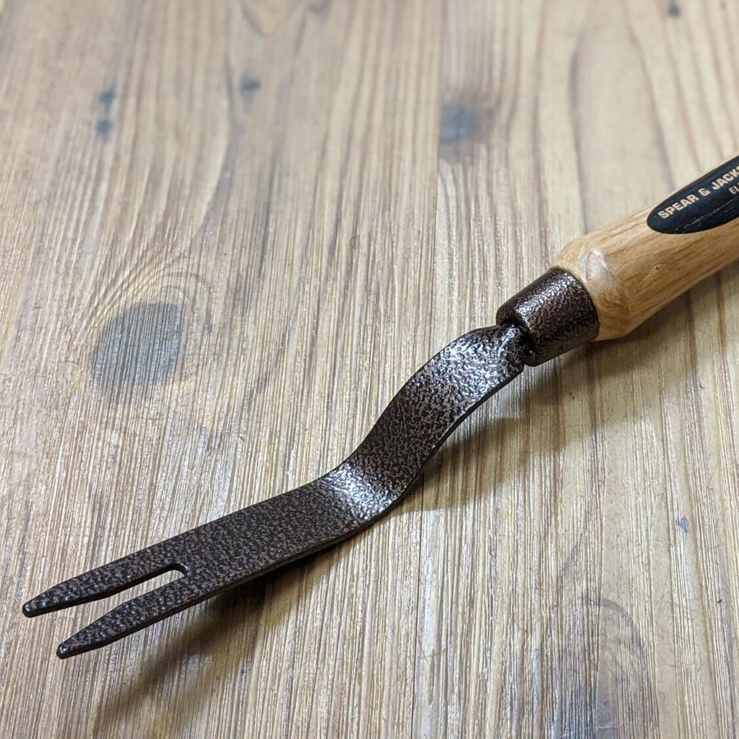 Spear & Jackson Daisy Grubber Weeding Tool | Lehman's