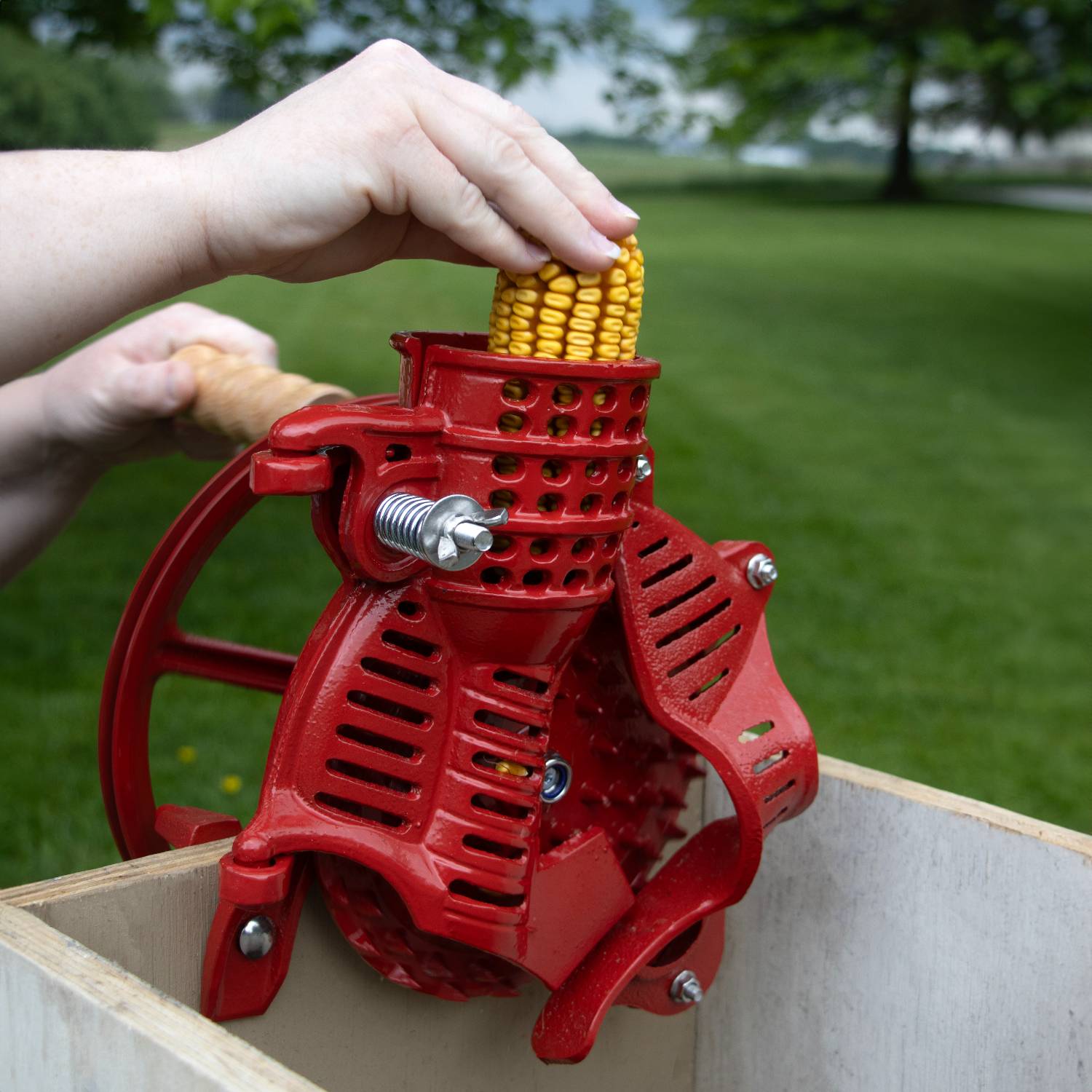 Lehman's Cast Iron Corn Sheller | Lehman's