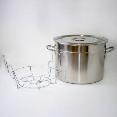 Stainless steel water bath canner with lid and wire rack, designed for canning and food preservation, also suitable for soups and stews in Kitchen & Food and Canning collections.
