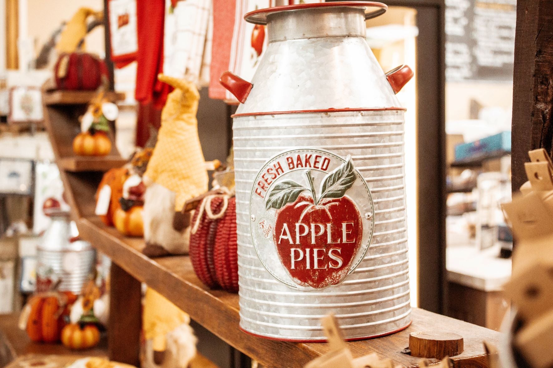 apple pie decorative can