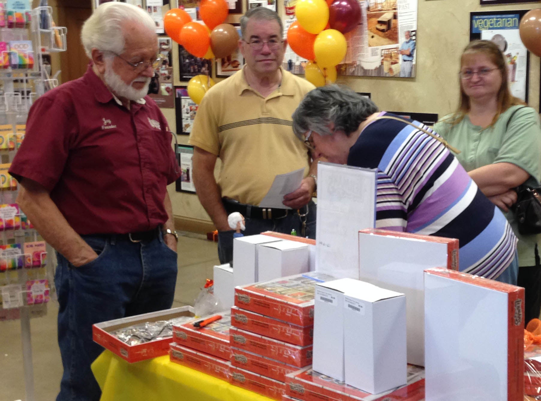 ...and Jay himself, visiting with guests at the puzzle display.