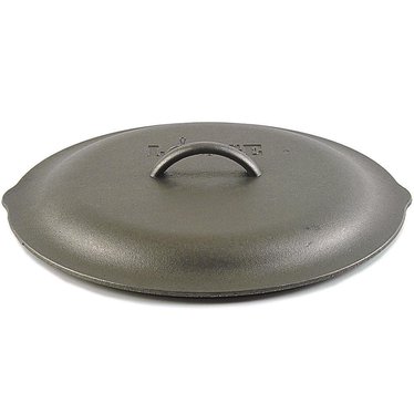 cast iron skillet with electric stove
